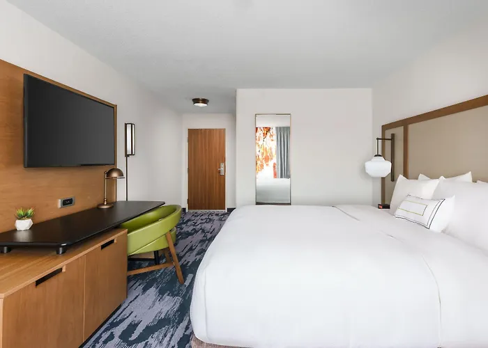 Hotel Fairfield By Marriott South 3*