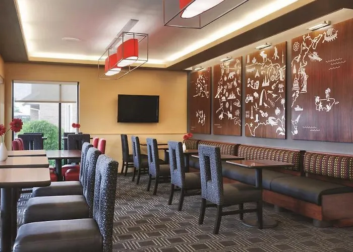 Hotel Fairfield By Marriott South 3*