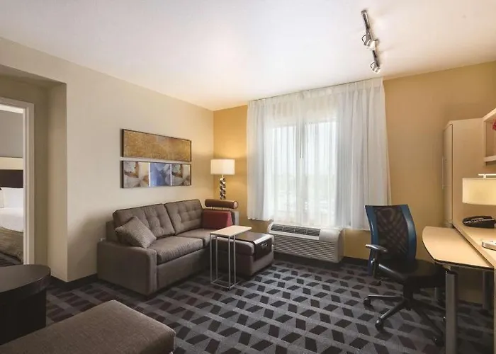 Hotel Fairfield By Marriott South 3*