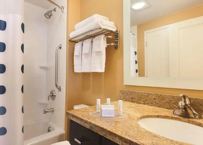 Hotel Fairfield By Marriott South 3*